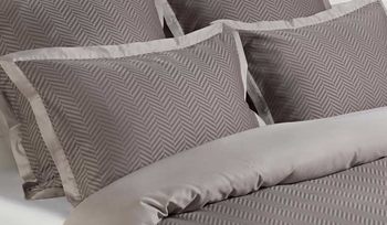 Комплект постельного белья с геометрическими фигурами (круг, квадрат, прямоугольник) BOVI HARRODS