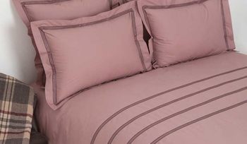 Комплект постельного белья с оборкой BOVI АКЦЕНТ карминово-розовый