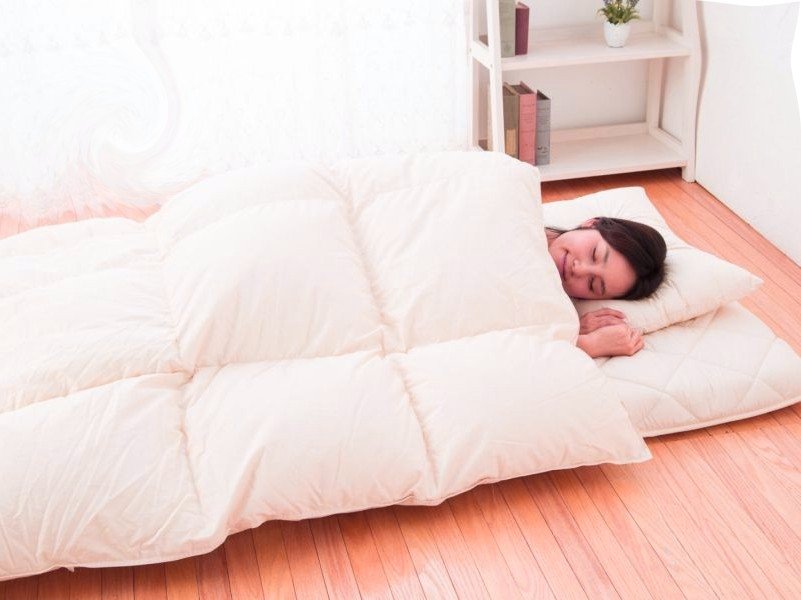 Матрас для сна на полу: преимущества и недостатки использования
