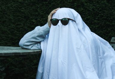 Как быстро заправить одеяло в пододеяльник?